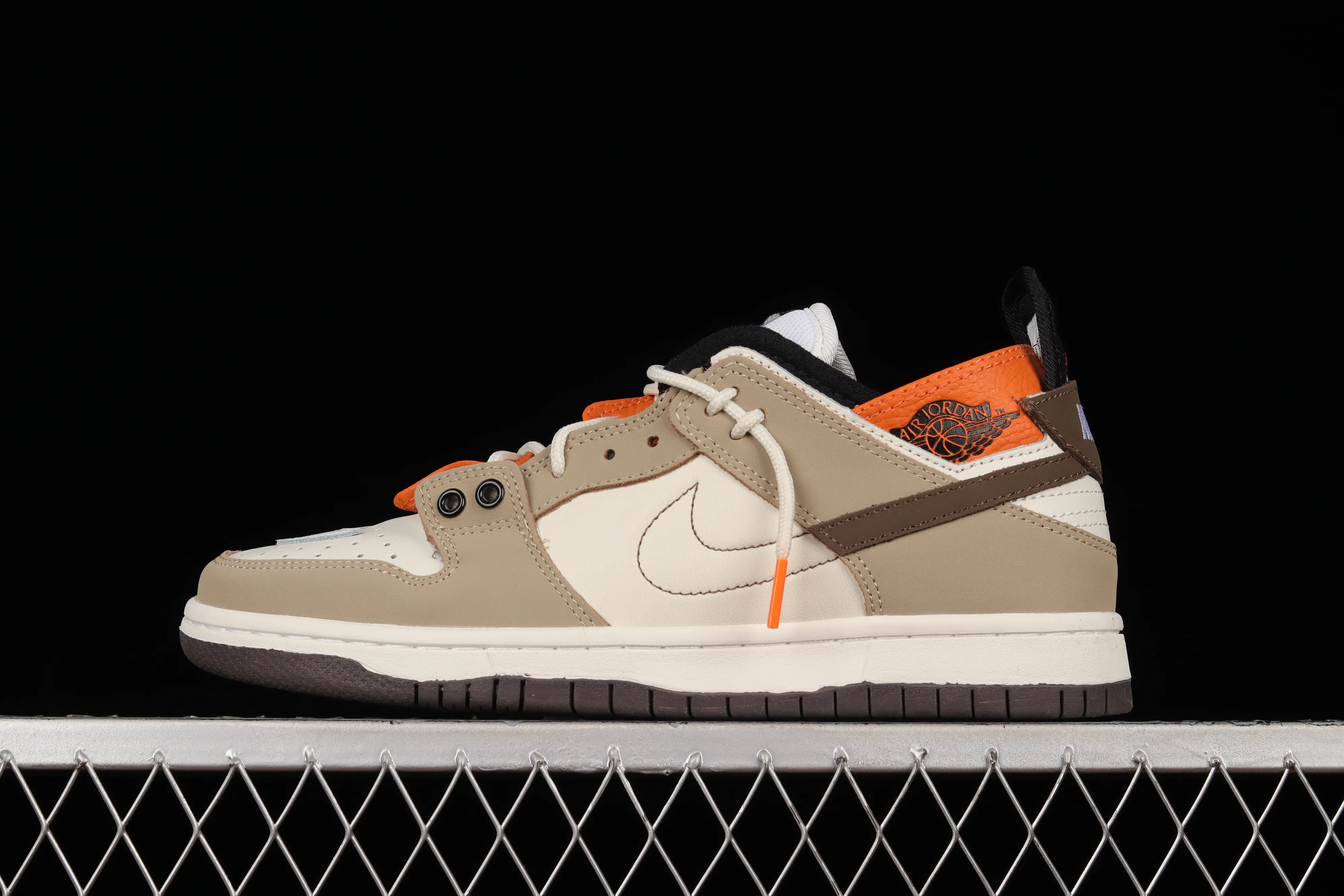 All categories Nk SB Dunk series Nk SB Dunk Low low-top sneakers Nk SB Dunk Low Nike four-in-one multi-element casual sneakers BQ6817-026